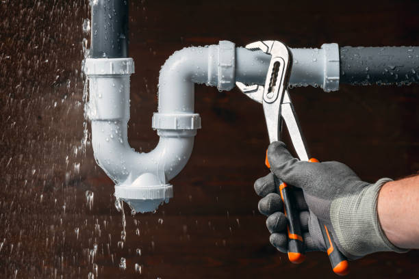 Professional Emergency Plumber technician working in Jonestown, PA
